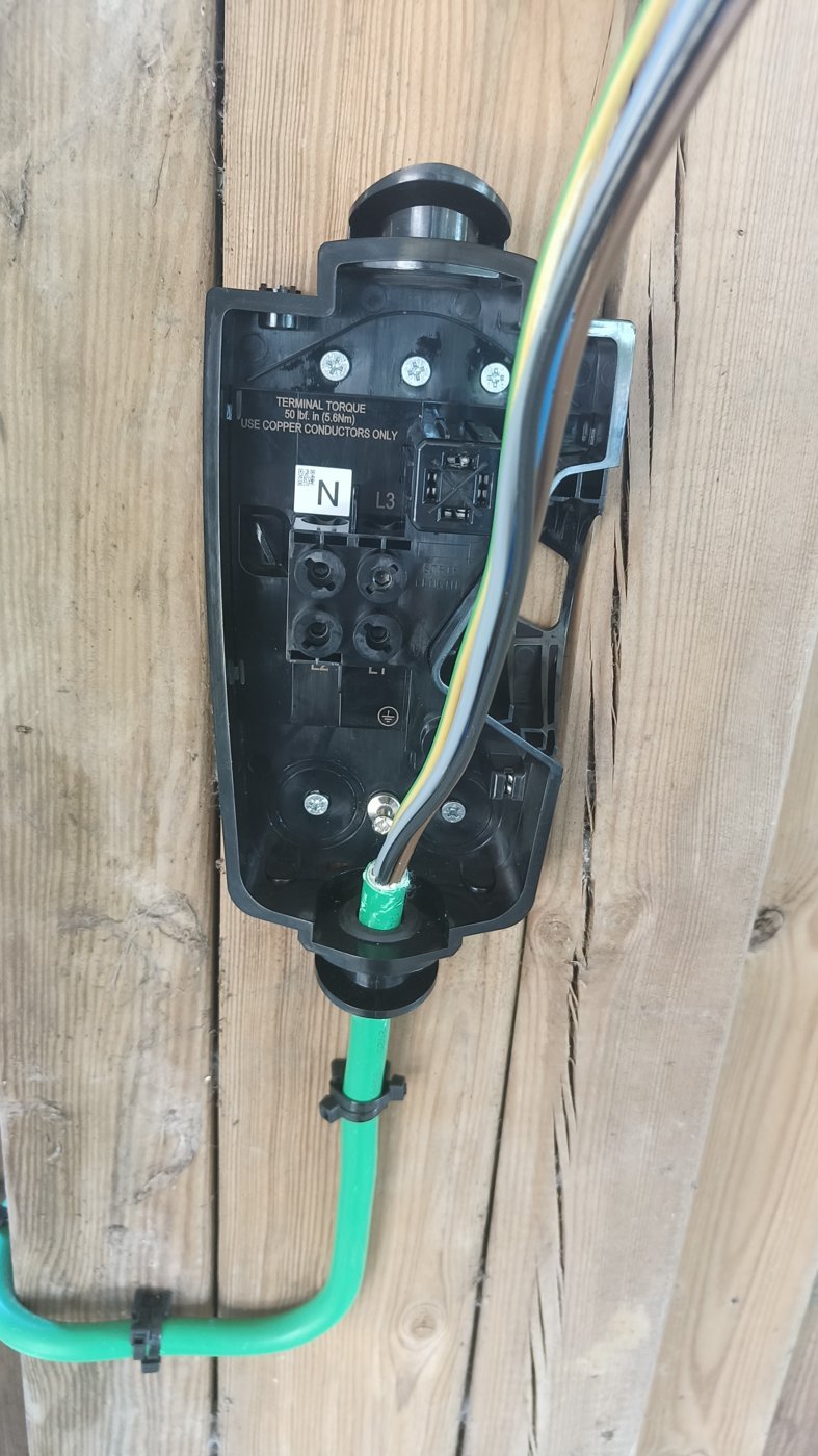 Raccordement électrique d'une borne de recharge par Voltflow